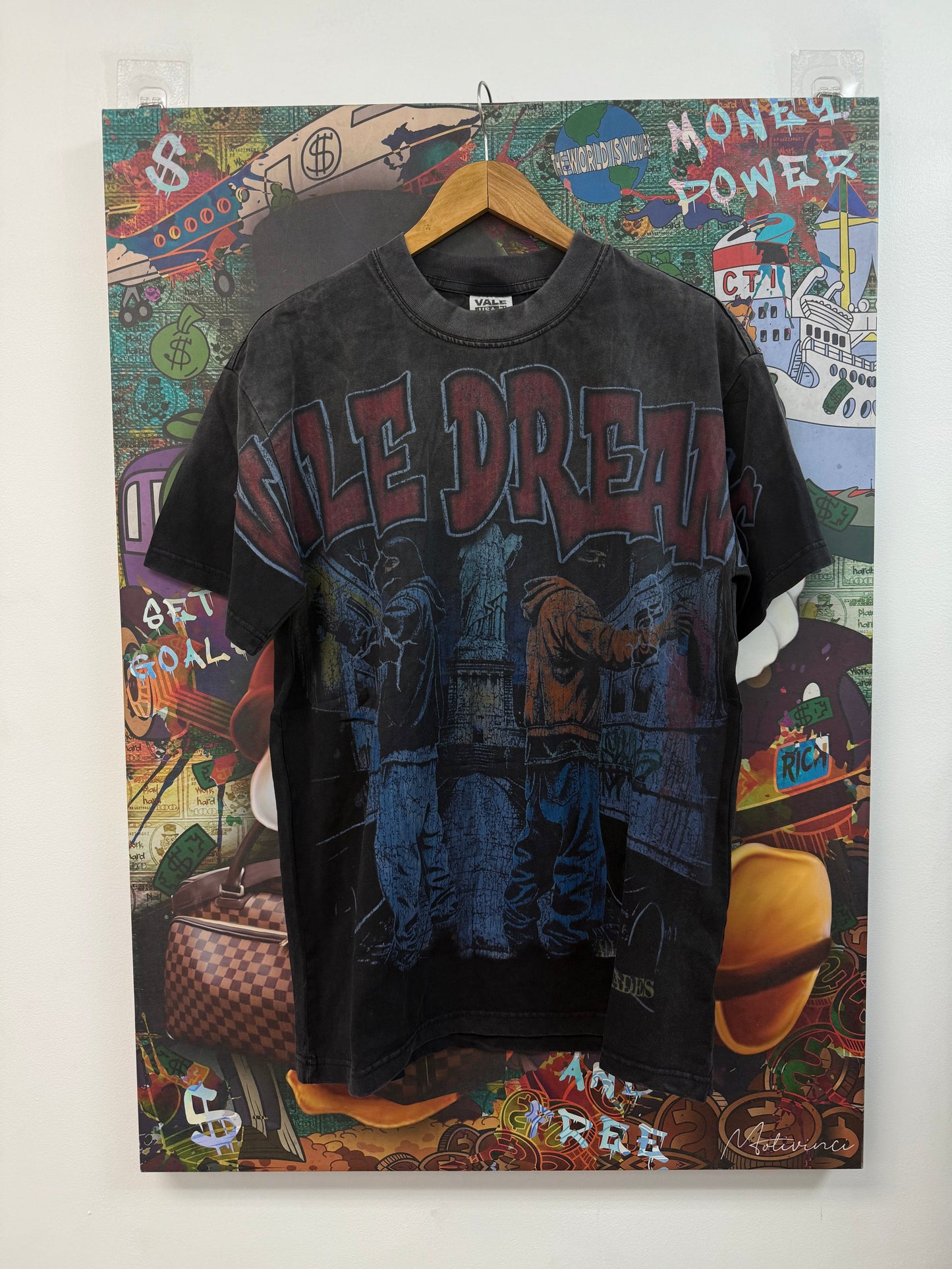 Vale Graffiti Tag Black Tee