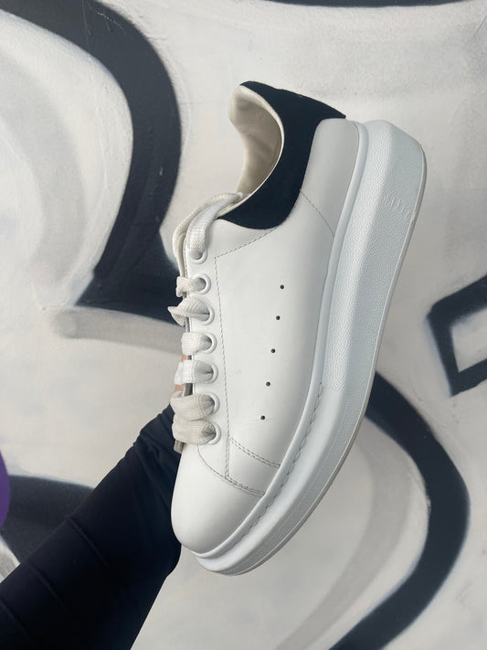 Alexander mcqueen White Black Velour Sneakers