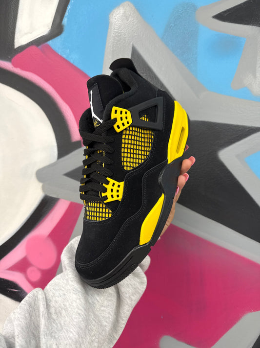 Jordan 4 Thunder New 9 With Box