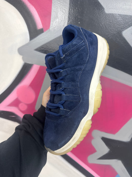 Nike Jordan 11 Low Derek Jeter Respect Sneakers hm